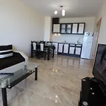 Апартаменты Goldenseaview 2