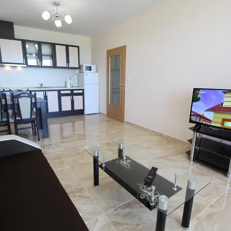 Апартамент Goldenseaview 2 Bŭnzarito