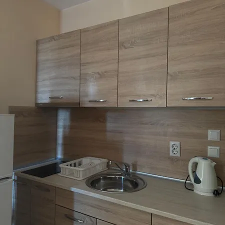 Апартамент Goldenseaview 2 *