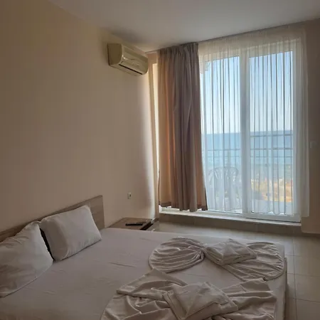 Goldenseaview 2