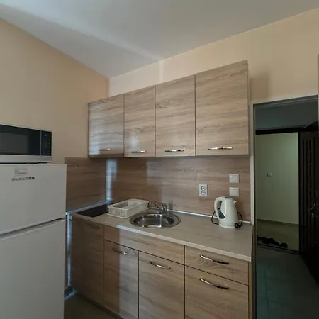 Апартамент Goldenseaview 2