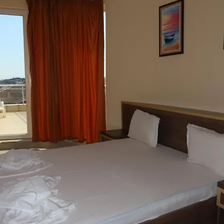 Goldenseaview 2
