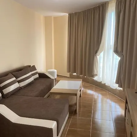 Апартамент Goldenseaview 2